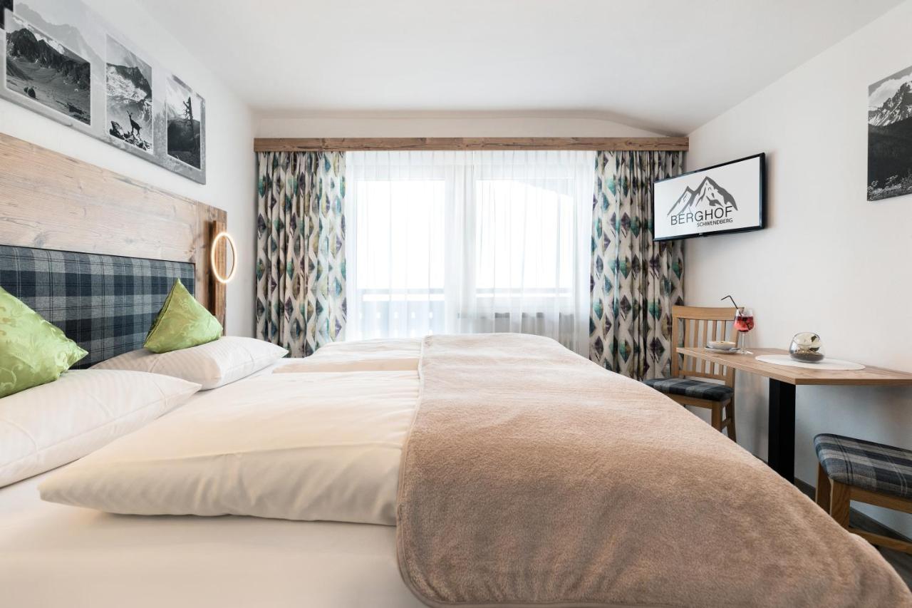 Gasthof Pension Berghof Hippach Luaran gambar