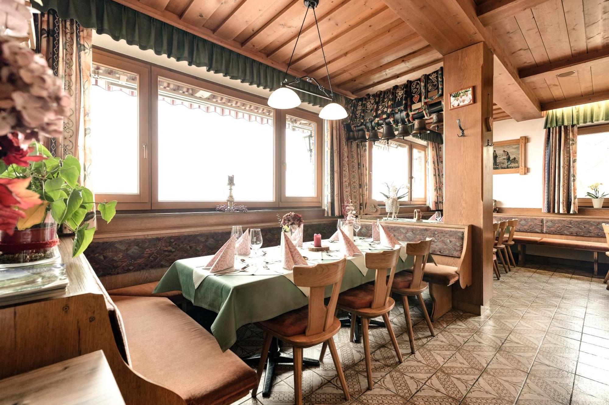 Gasthof Pension Berghof Hippach Luaran gambar